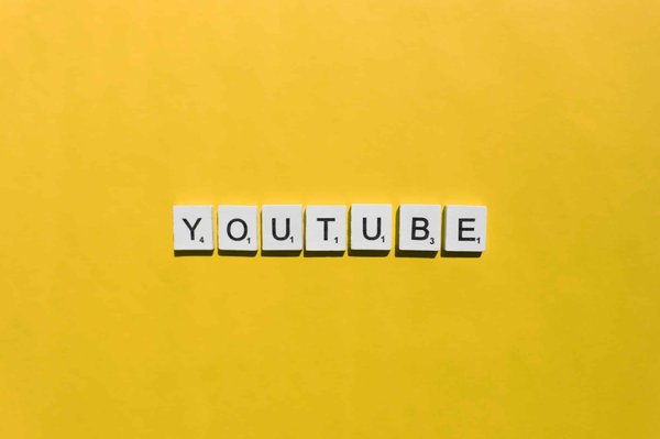 Faites briller votre chaîne : augmenter votre popularité youtube
