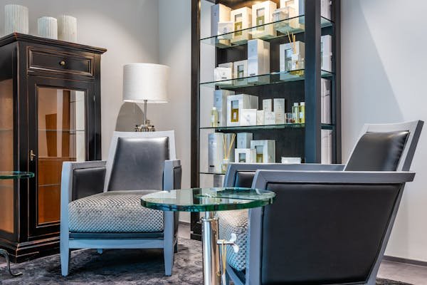 Idées innovantes pour créer la vitrine de salon idéale